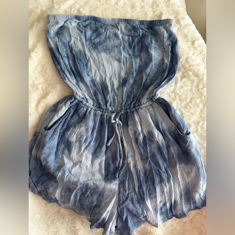 Hollister women’s tie dye strapless shorts romper